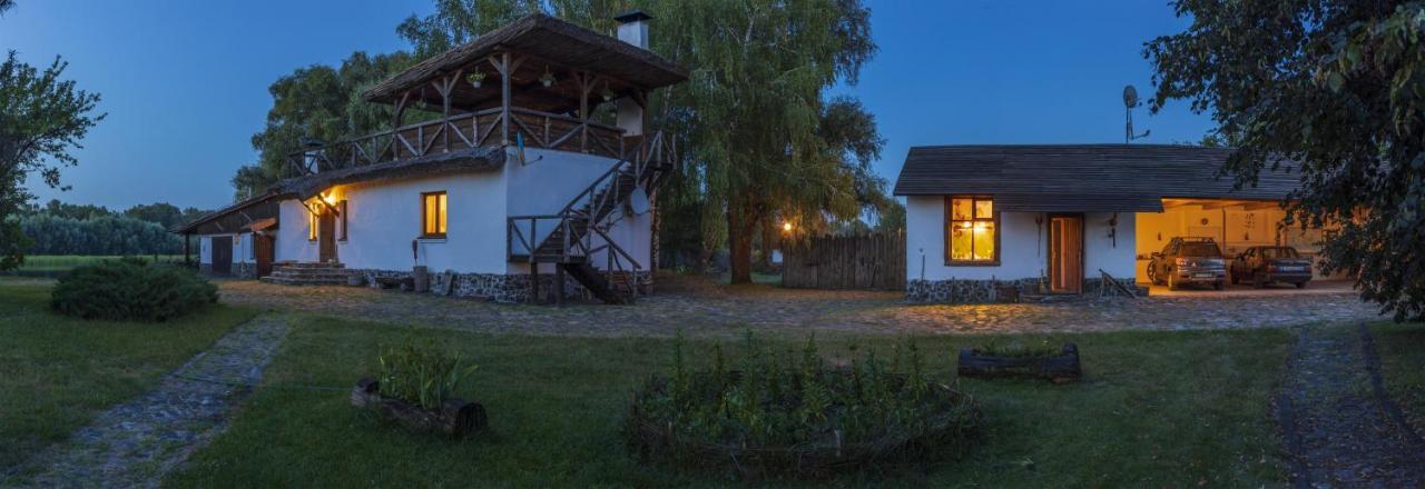 гостинний двір на хуторі *